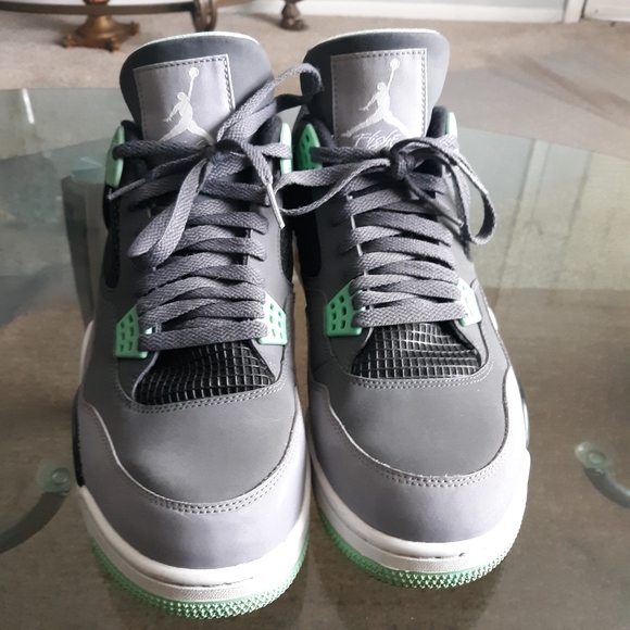 Jordan Retro 4 - Picture 2 of 6